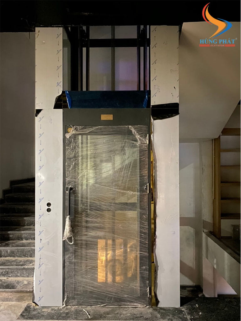 Mẫu cửa thang máy thang máy