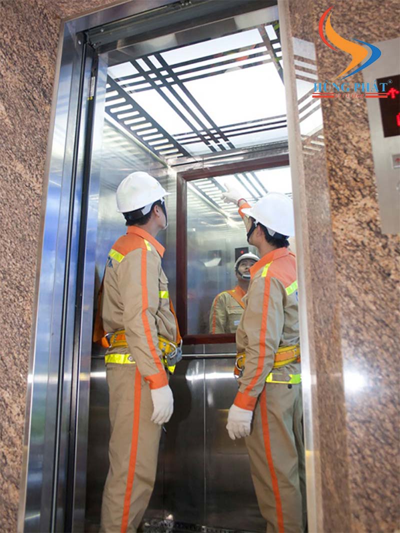 Để đảm bảo an toàn khi sử dụng thang máy di chuyển thang máy cần được kiểm tra chất lượng trước khi lắp đặt và sau khi lắp đặt