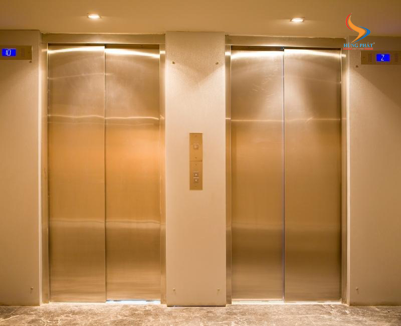 Cửa chống cháy thang máy có mấy loại?